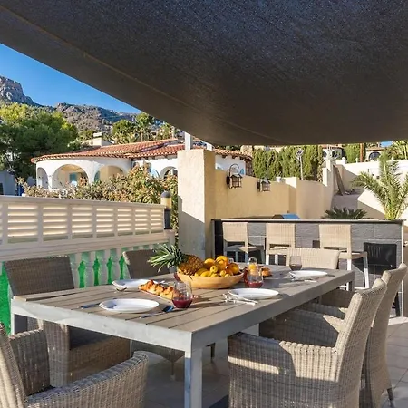 Villa 200m From The Beach, Jacuzzi, Swimming Pool, Bbq