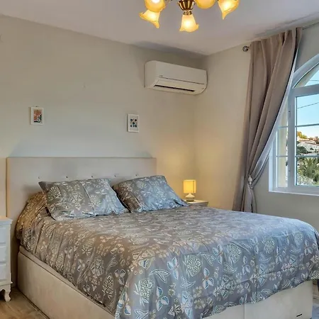 200m From The Beach, Jacuzzi, Swimming Pool, Bbq Villa Calpe