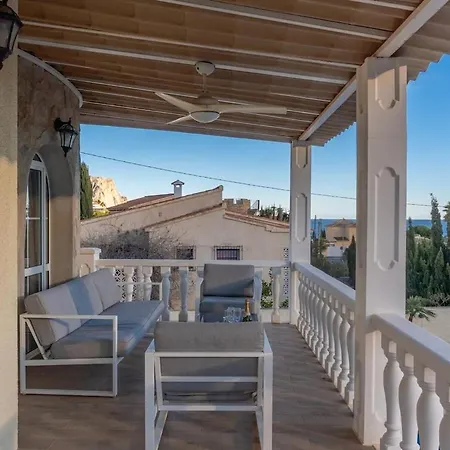 200m From The Beach, Jacuzzi, Swimming Pool, Bbq Villa *