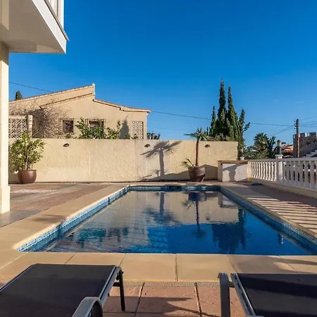 200m From The Beach, Jacuzzi, Swimming Pool, Bbq Villa Calpe